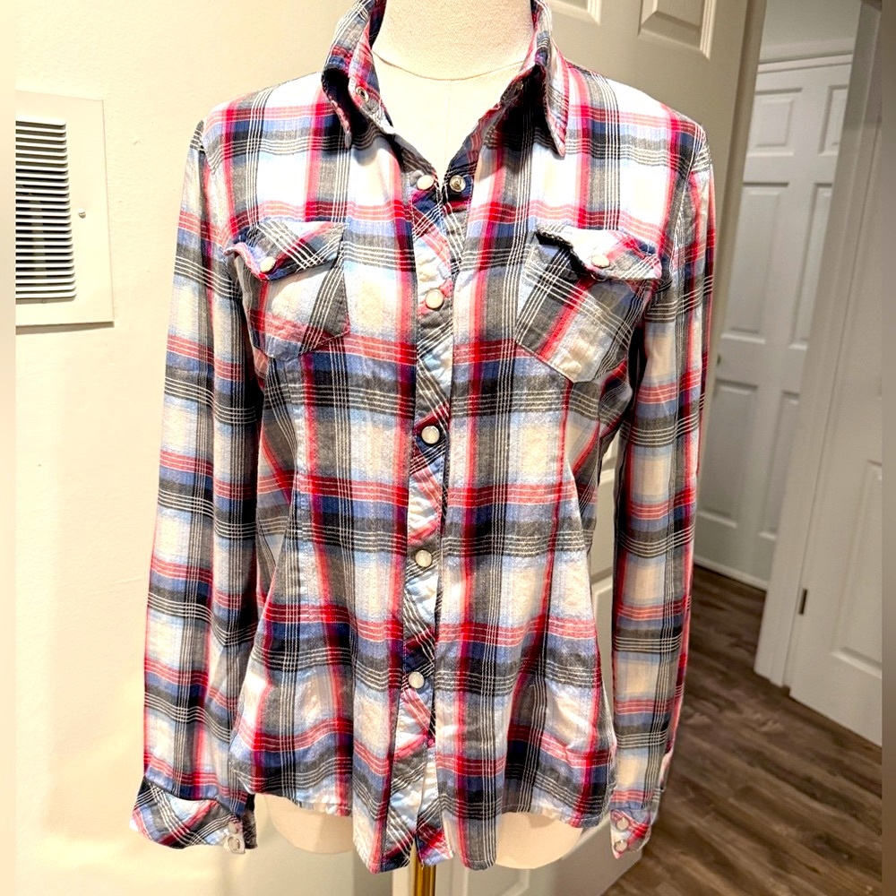 🤠 Pearl Snap Plaid Button-Up Shirt 🤠
